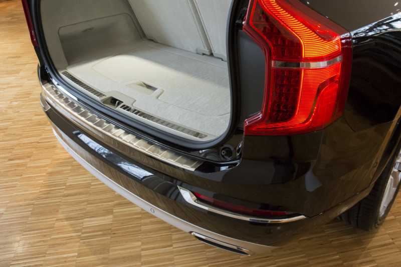 Ochranná lišta hrany kufru Volvo XC90 2015- (matná) Avisa